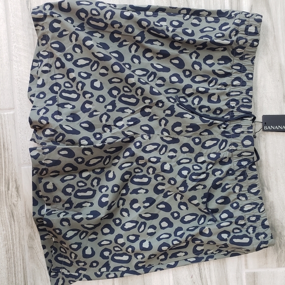 BANANA REPUBLIC SHORTS MENS XL HYBRID SWIM SHORTS LEOPARD PRINT NEW WITH TAGS. - Picture 6 of 8